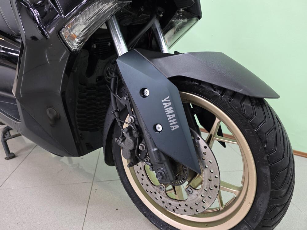 Yamaha X-Max 300 (2021 - 24) (8)