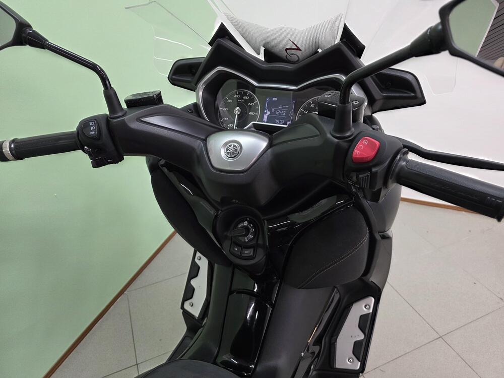 Yamaha X-Max 300 (2021 - 24) (11)