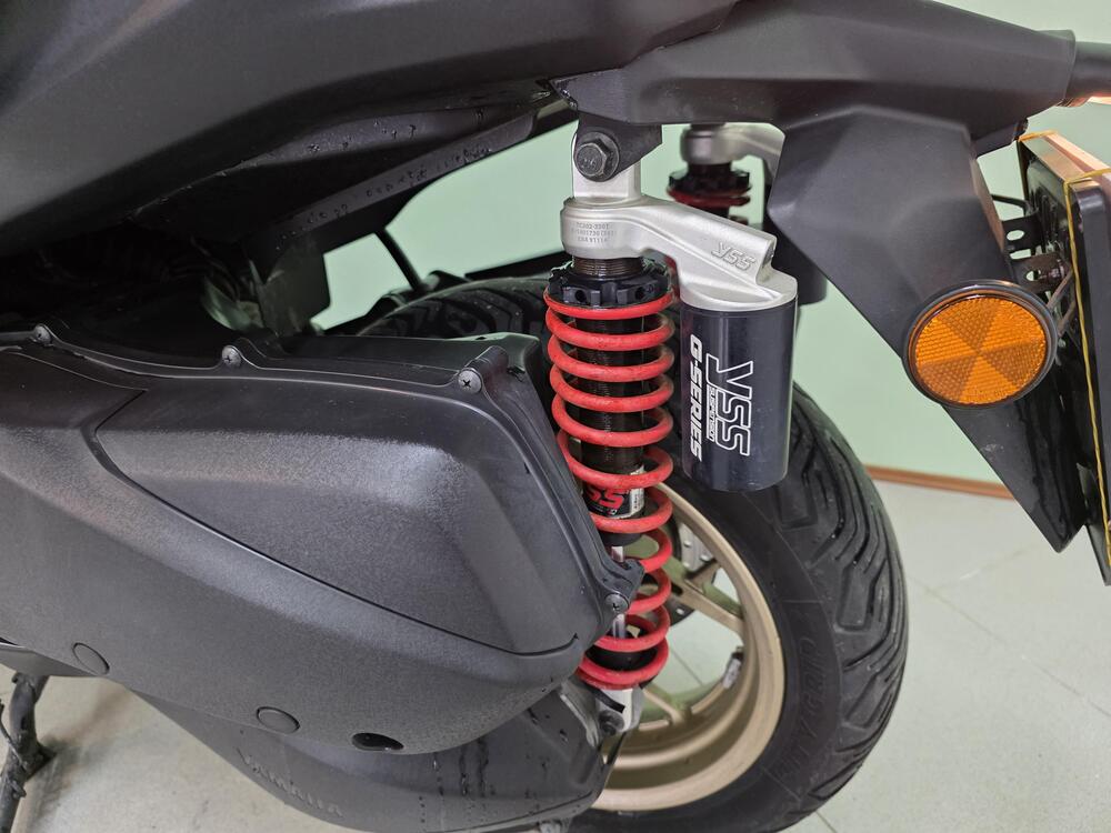 Yamaha X-Max 300 (2021 - 24) (17)