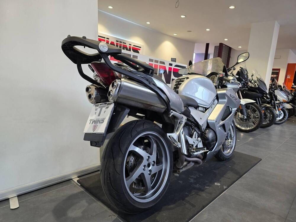 Honda VFR 800 ABS (2002 - 06) (8)