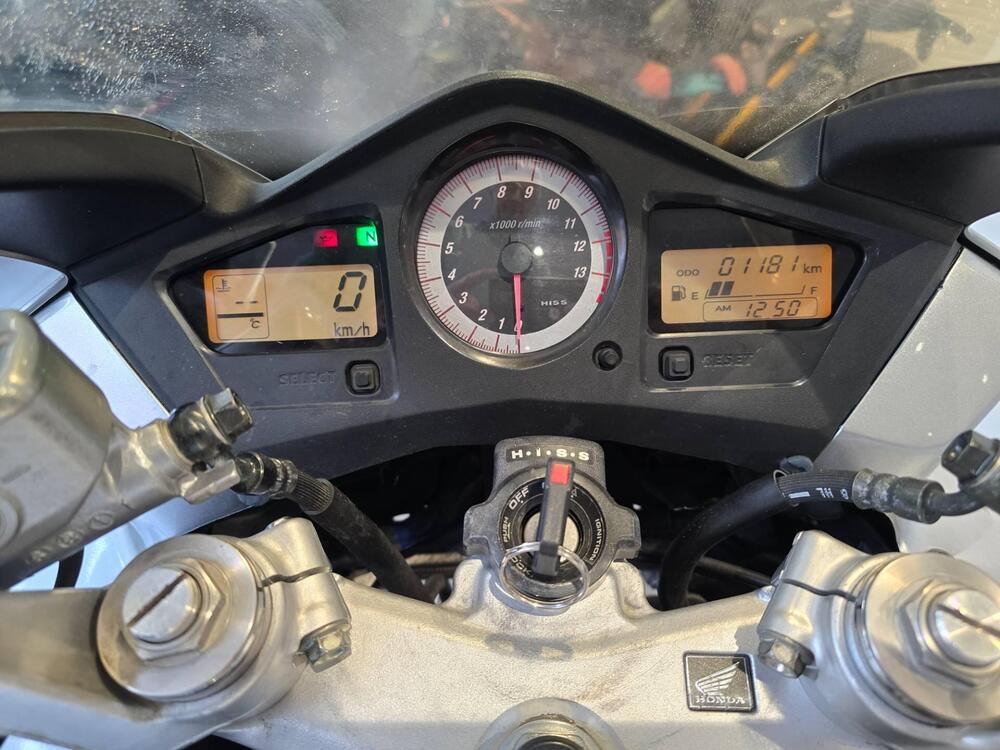 Honda VFR 800 ABS (2002 - 06) (11)