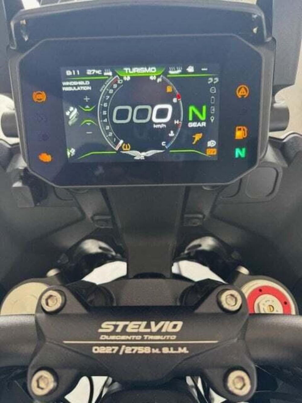 Moto Guzzi Stelvio Duecento Tributo (2025 - 26) (5)