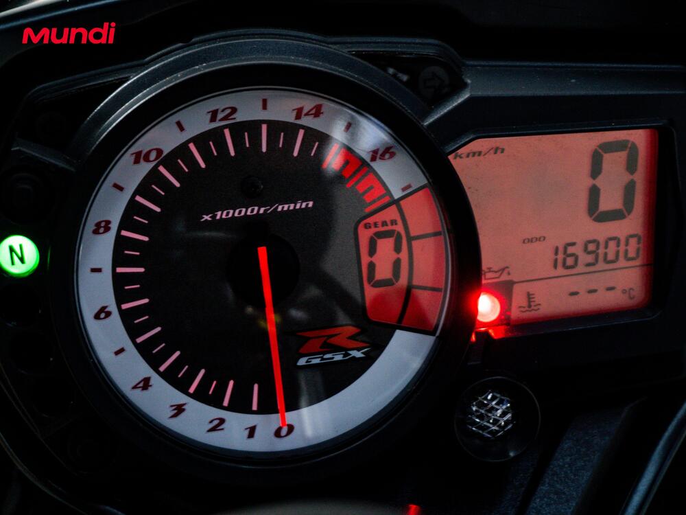 Suzuki GSX R 750 (1998) (9)