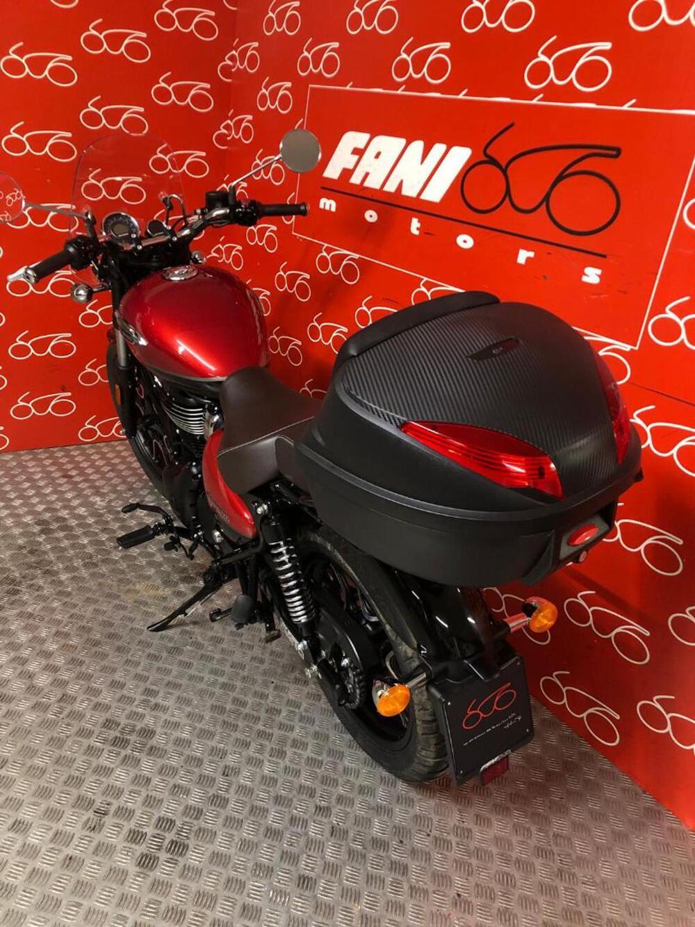 Royal Enfield Meteor 350 (2021 - 26) (3)