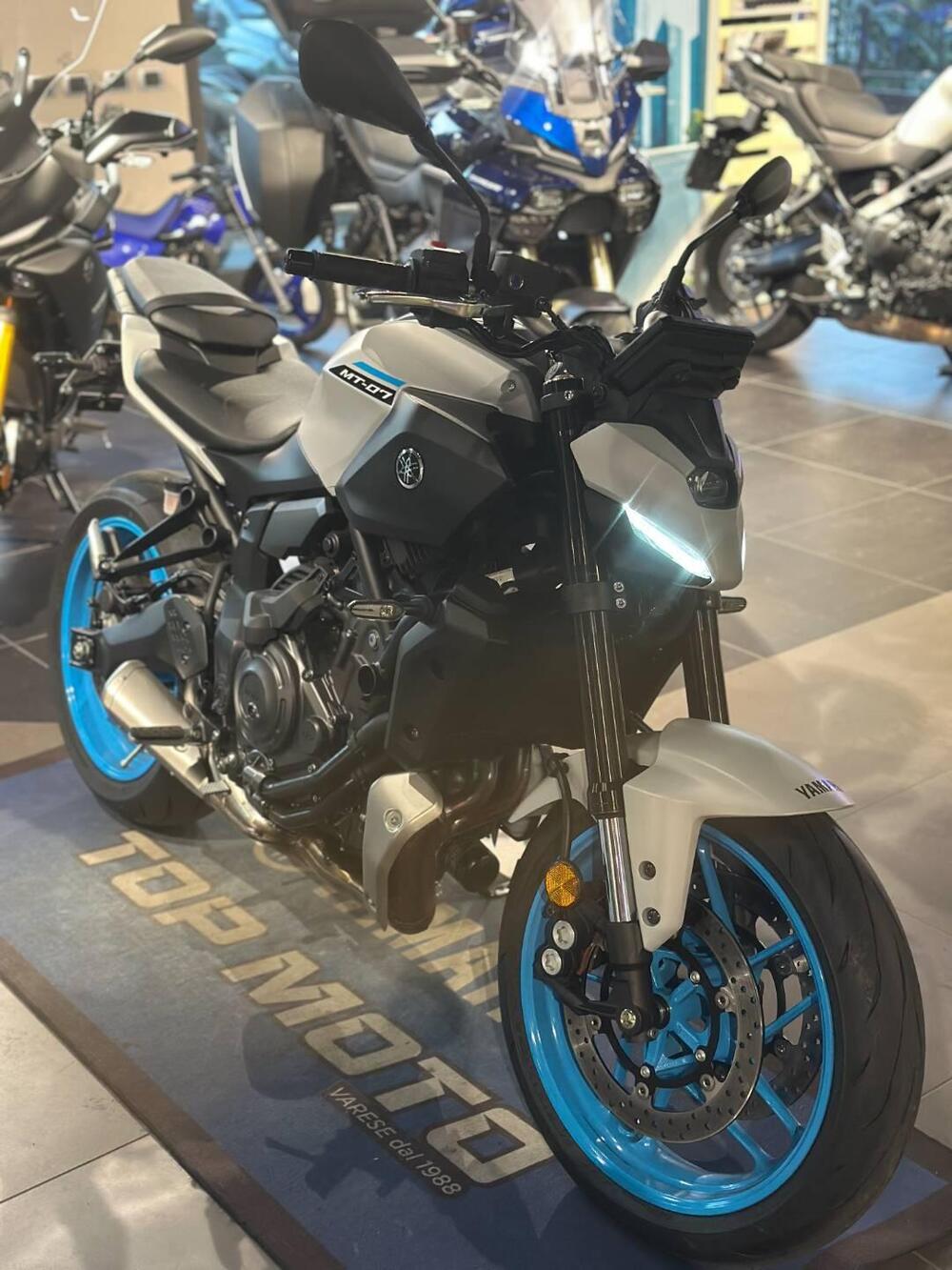 Yamaha MT-07 Y-AMT (2025 - 26) (3)