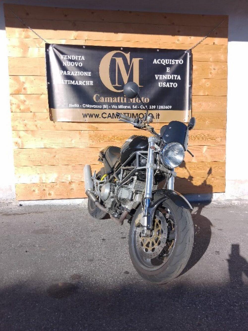 Ducati Monster 900 Dark (1999 - 02) (4)