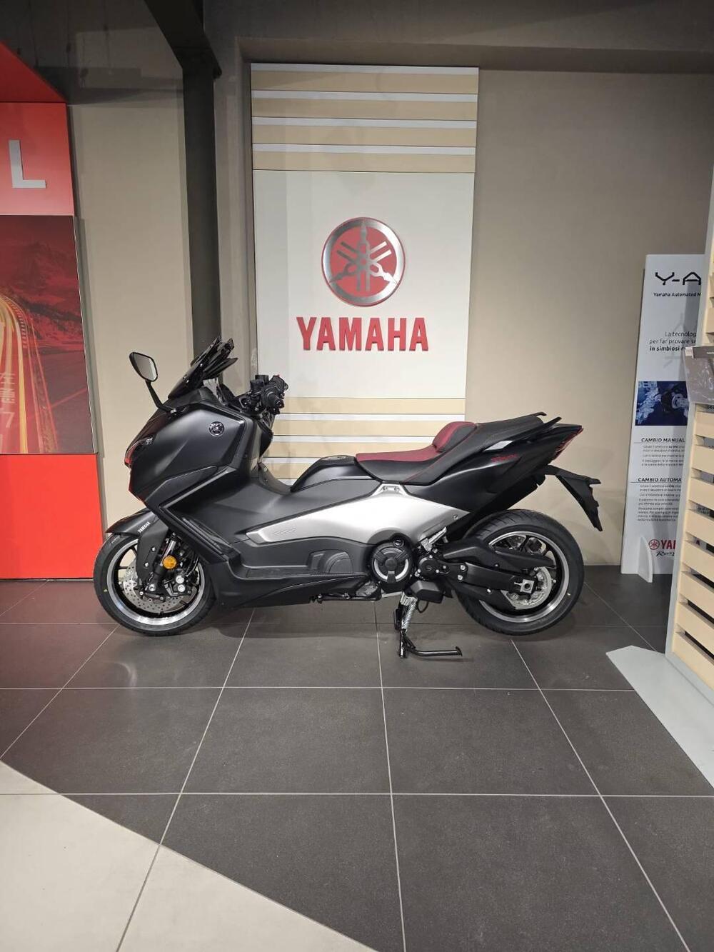 Yamaha T-Max 560 25th Anniversary (2026) (2)