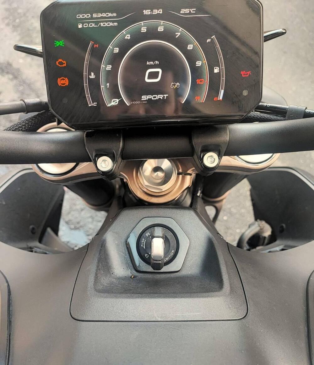 CFMOTO 800NK Sport (2023 - 26) (4)