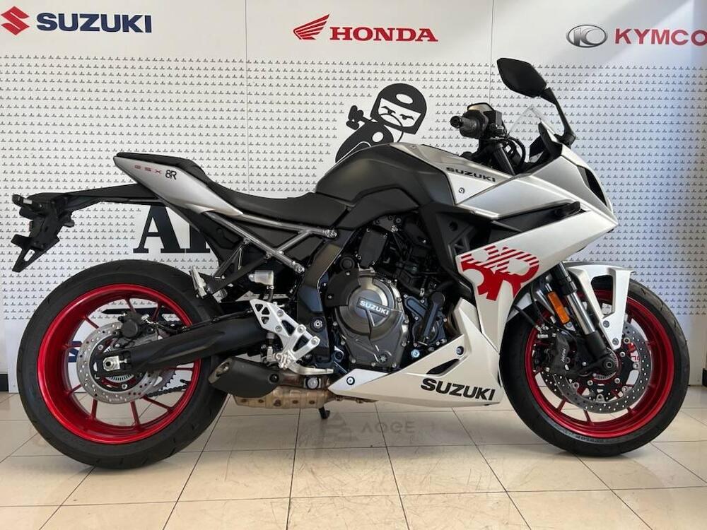 Suzuki GSX-8R (2024 - 26) (4)