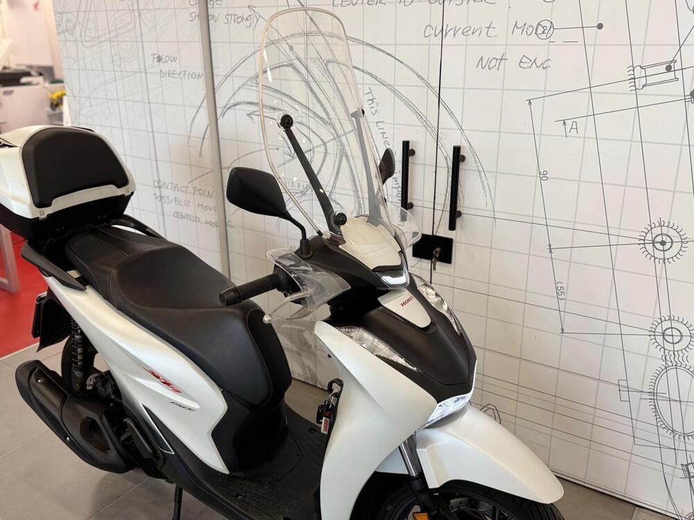 Honda SH 150i Sport (2024 - 25) (10)