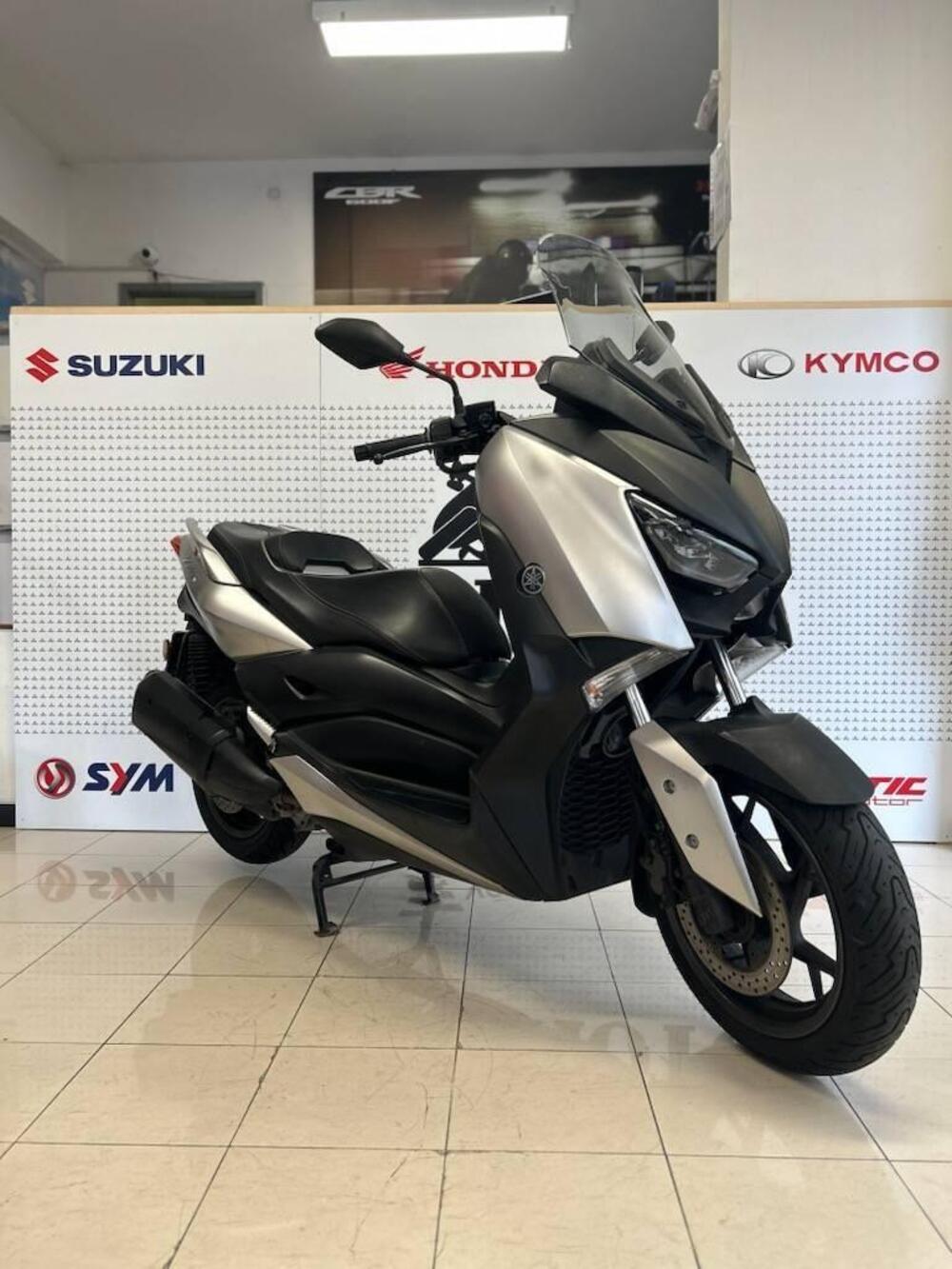 Yamaha X-Max 300 ABS (2017 - 20) (4)