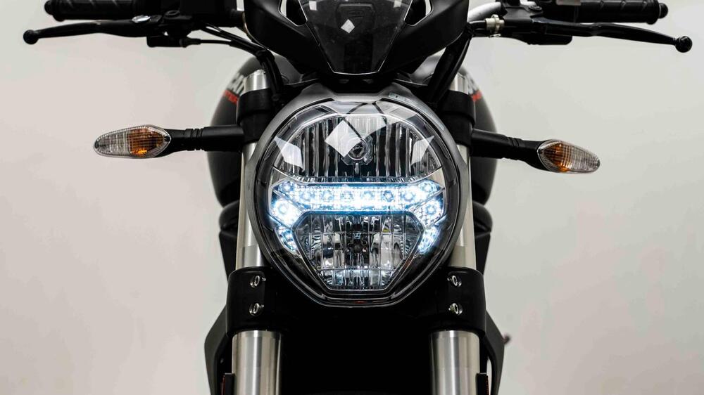 Ducati Monster 797 Plus (2019) (18)