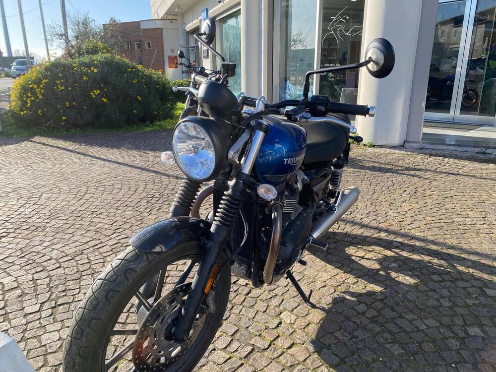 Triumph Street Twin 900 (2021 - 22) (4)