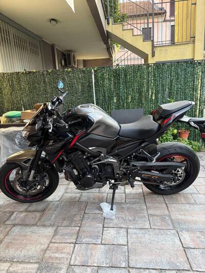 Kawasaki Z 900 (2021 - 24) usata