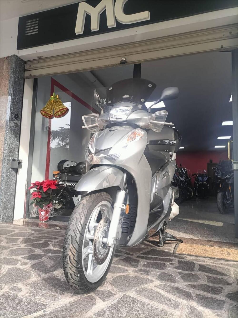 Honda SH 300 i ABS (2016 - 20) (2)