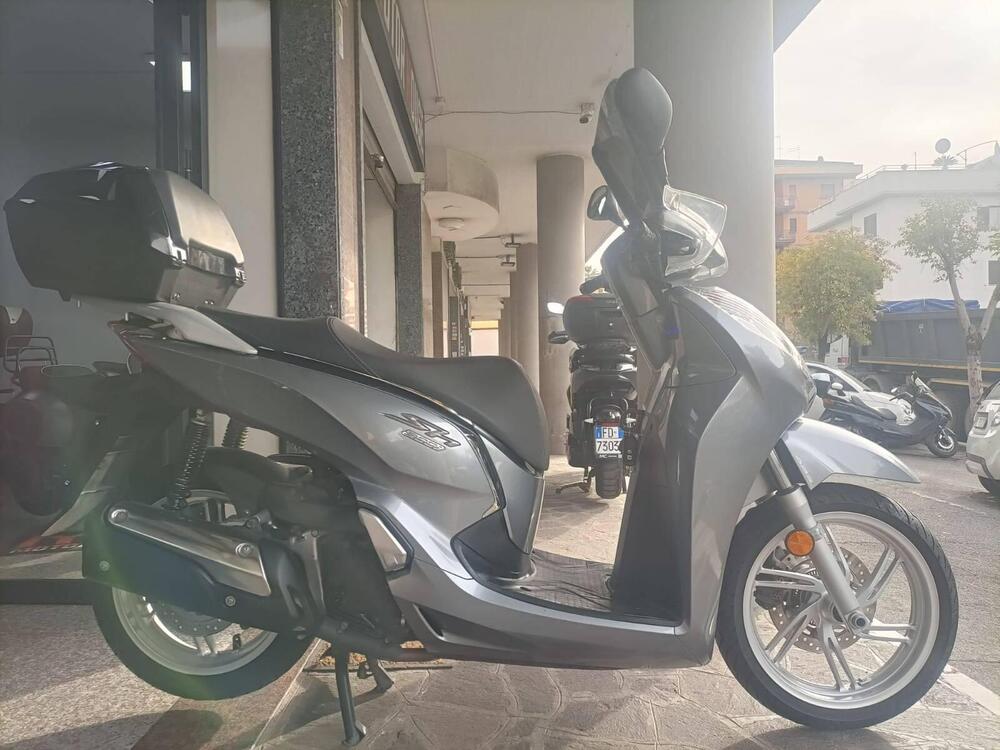 Honda SH 300 i ABS (2016 - 20) (4)