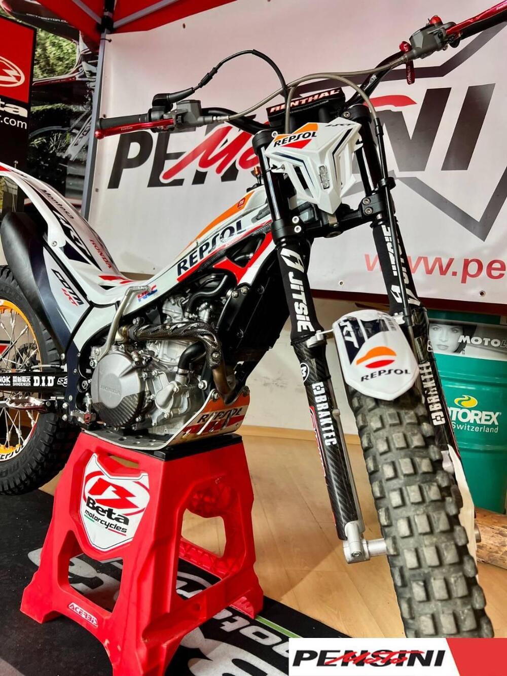 Montesa Cota 4RT Race Replica (2017 - 21) (5)