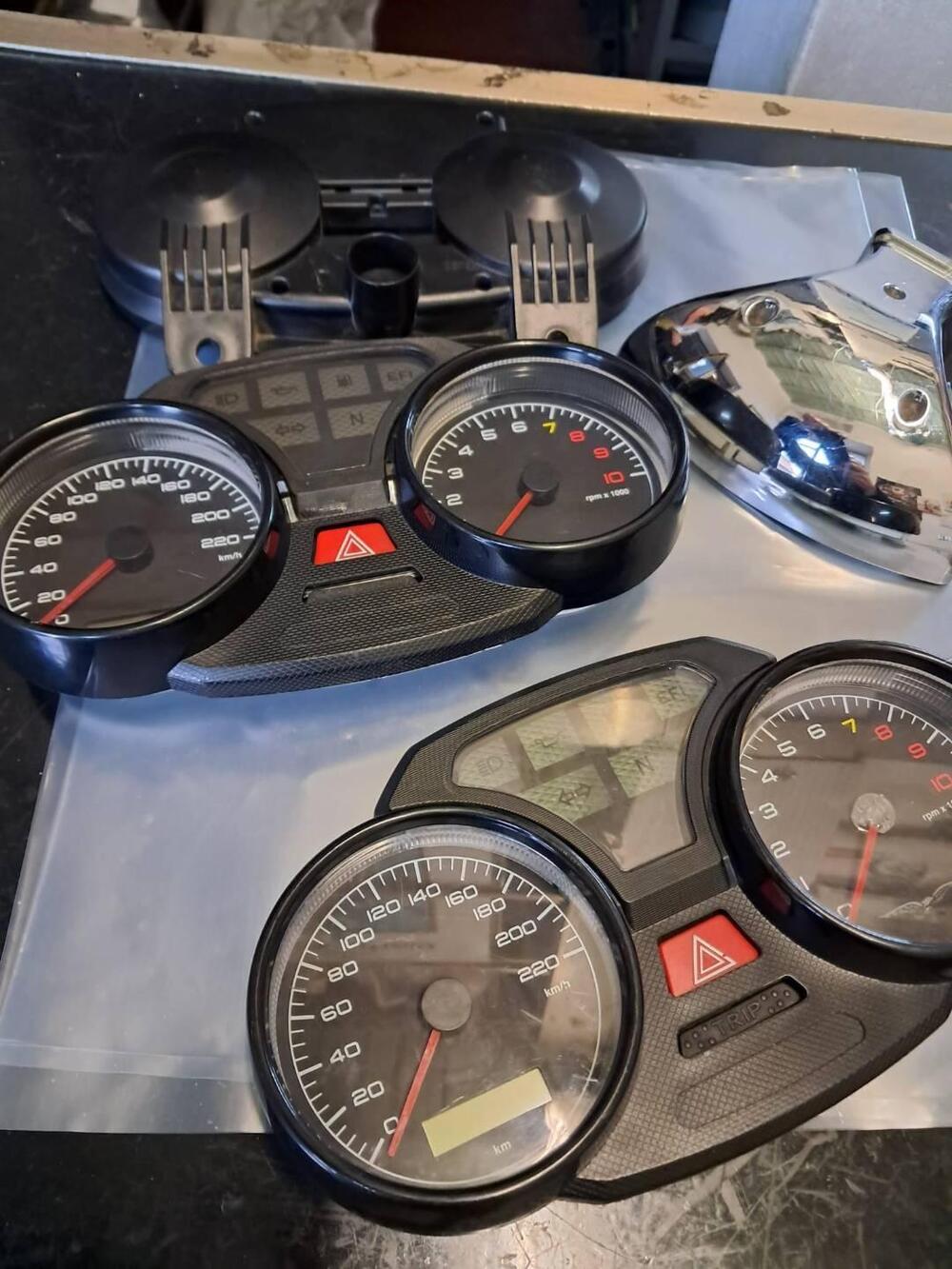cruscotto nevada non funzionante da usare come r Moto Guzzi (2)