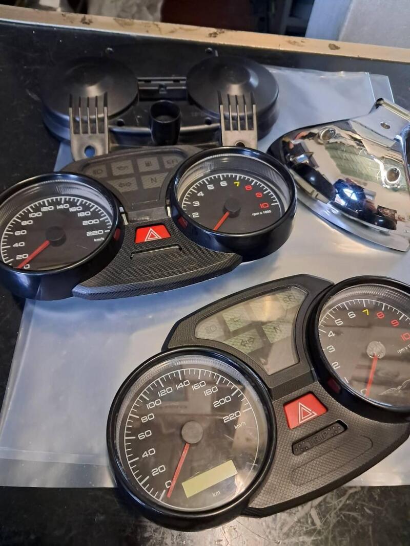 cruscotto nevada non funzionante da usare come r Moto Guzzi (2)