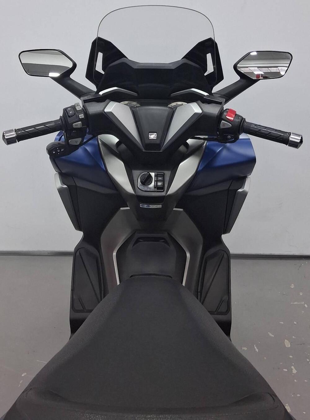 Honda Forza 350 Deluxe (2022 - 24) (4)