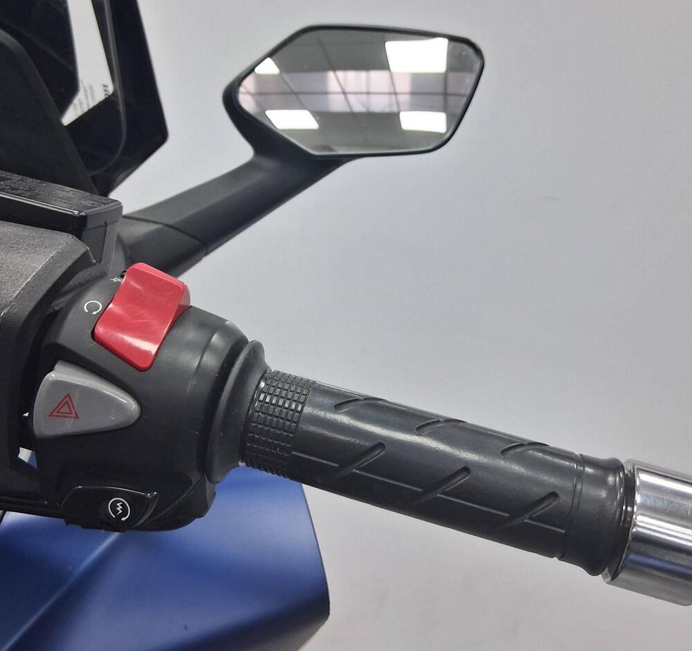 Honda Forza 350 Deluxe (2022 - 24) (6)