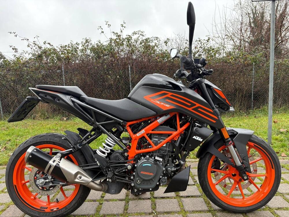 KTM 125 Duke (2021 - 23) (2)