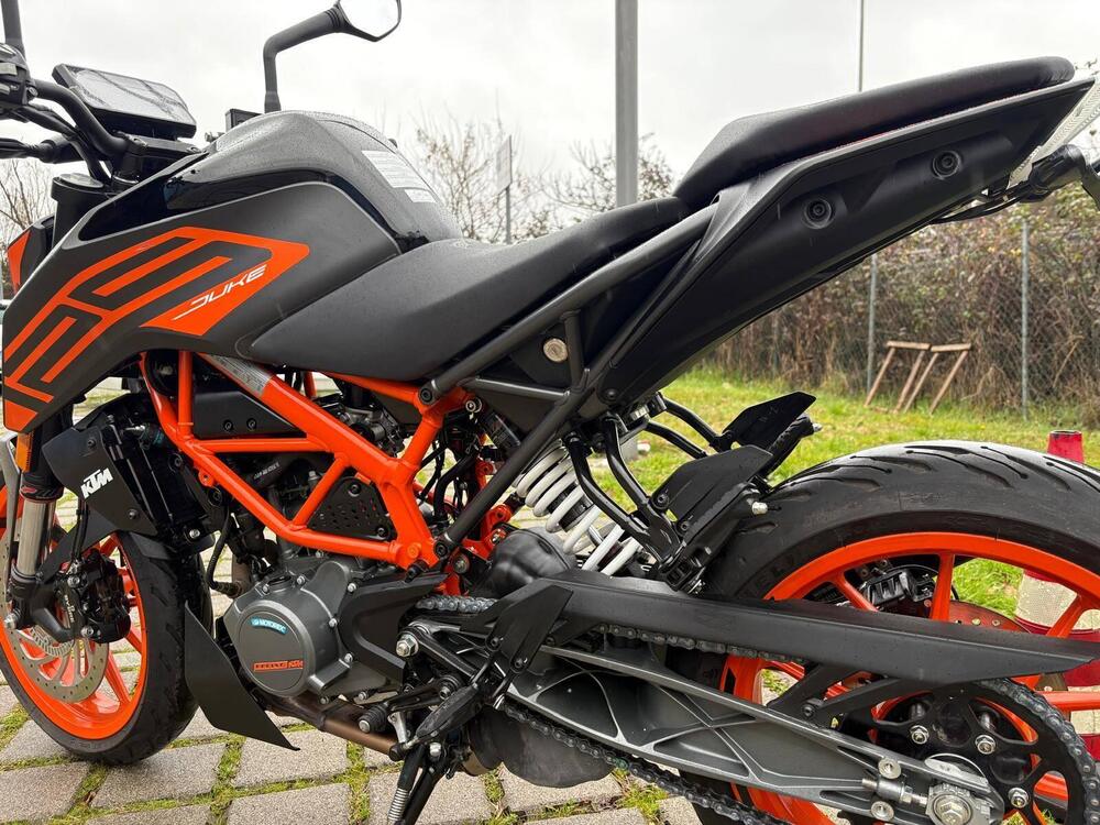 KTM 125 Duke (2021 - 23) (3)