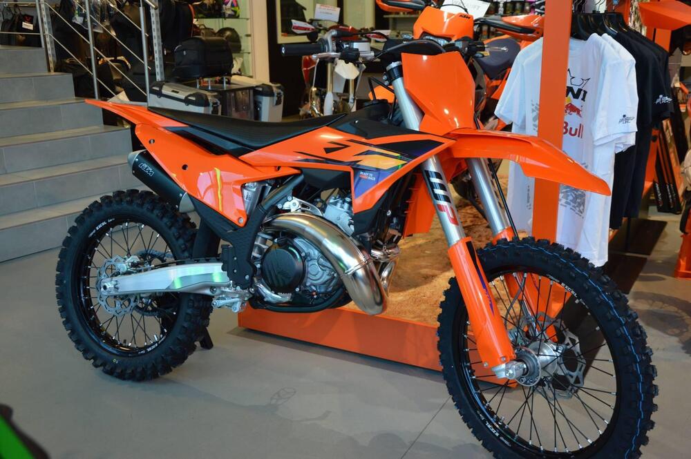 KTM 300 SX (2026) (3)