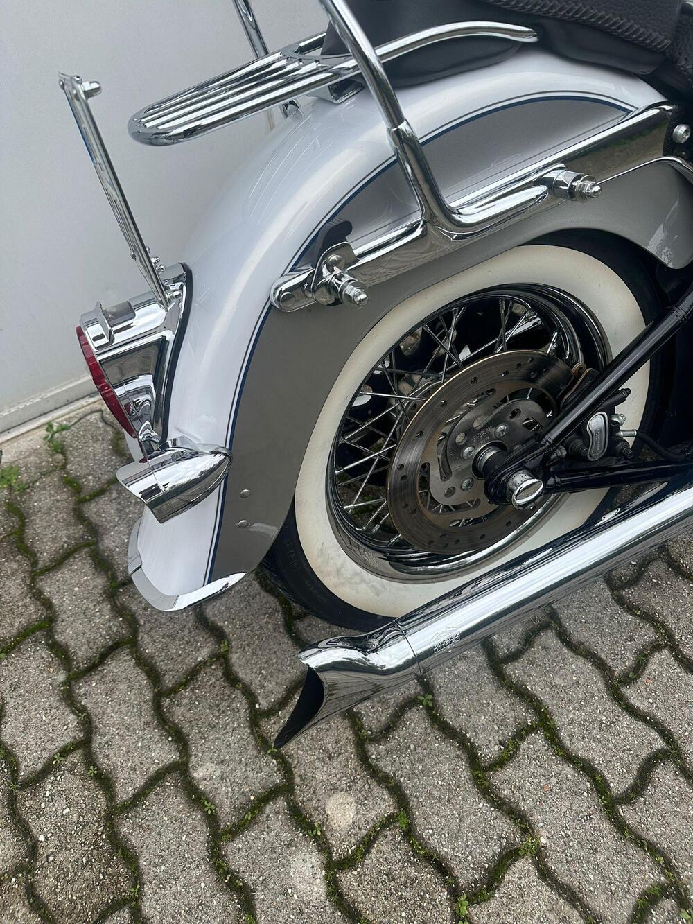 Harley-Davidson 1584 Deluxe (2007 - 08) - FLSTN (3)