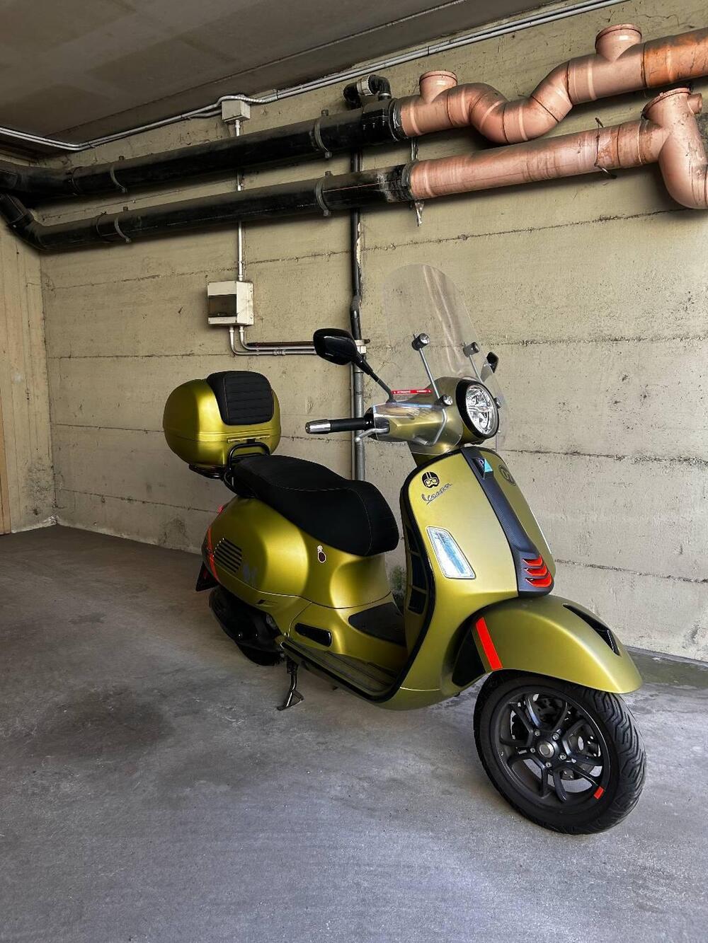 Vespa GTS 300 Super Sport (2023 - 24) (2)