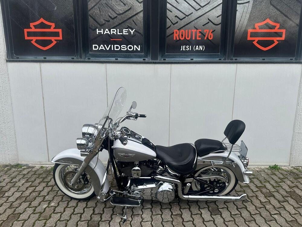 Harley-Davidson 1584 Deluxe (2007 - 08) - FLSTN (10)