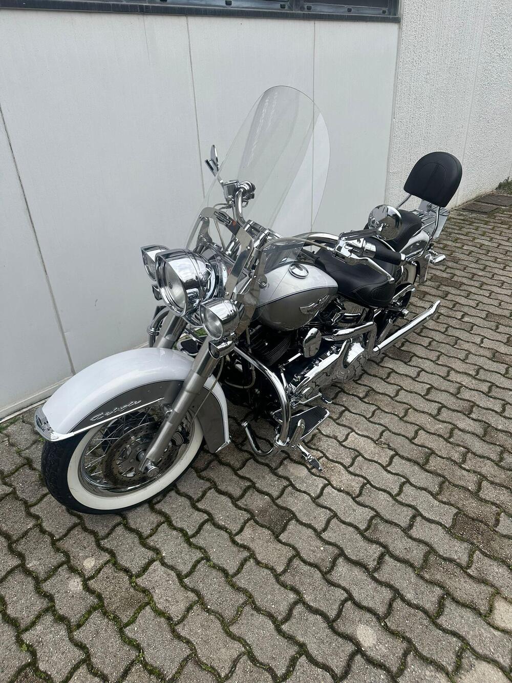 Harley-Davidson 1584 Deluxe (2007 - 08) - FLSTN (8)