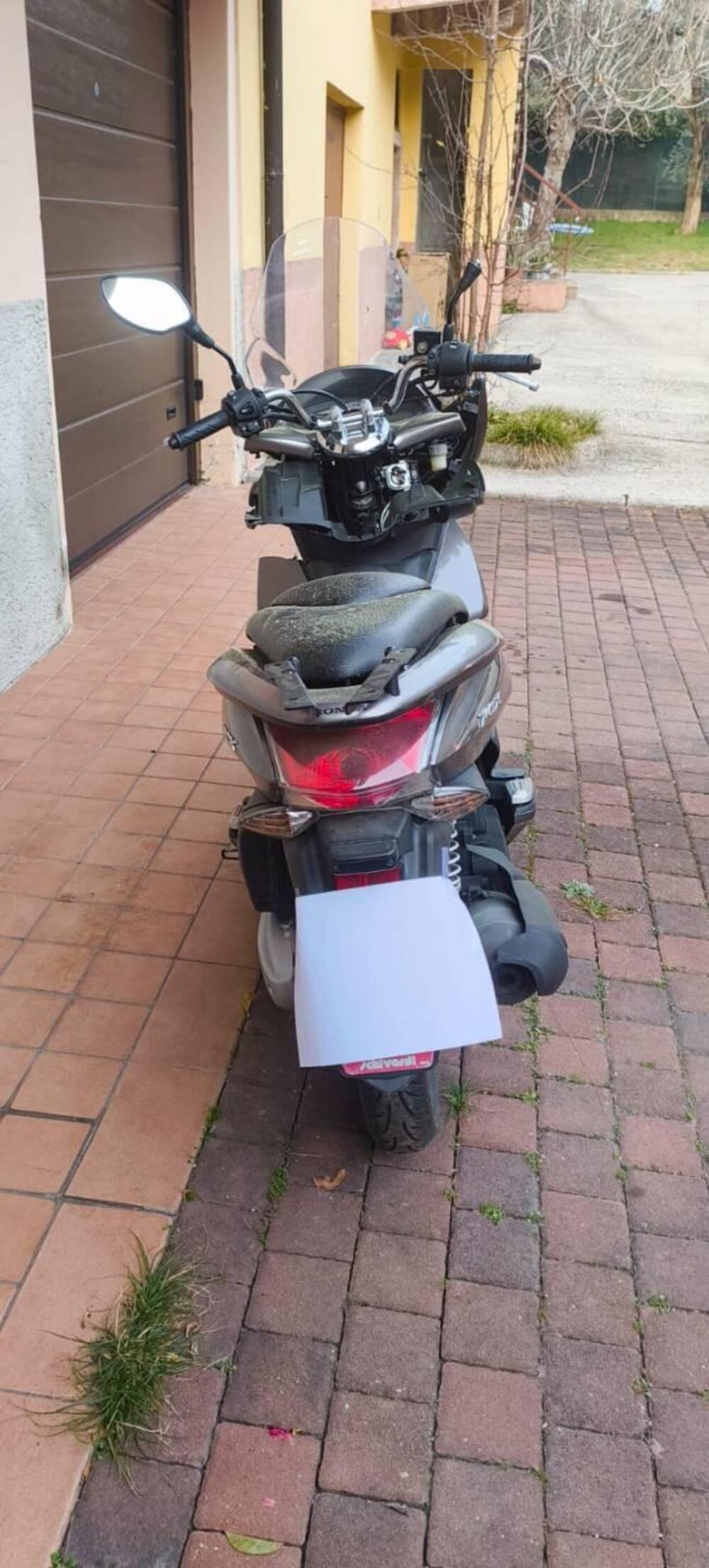 Honda PCX 125 (2009 - 13) (4)