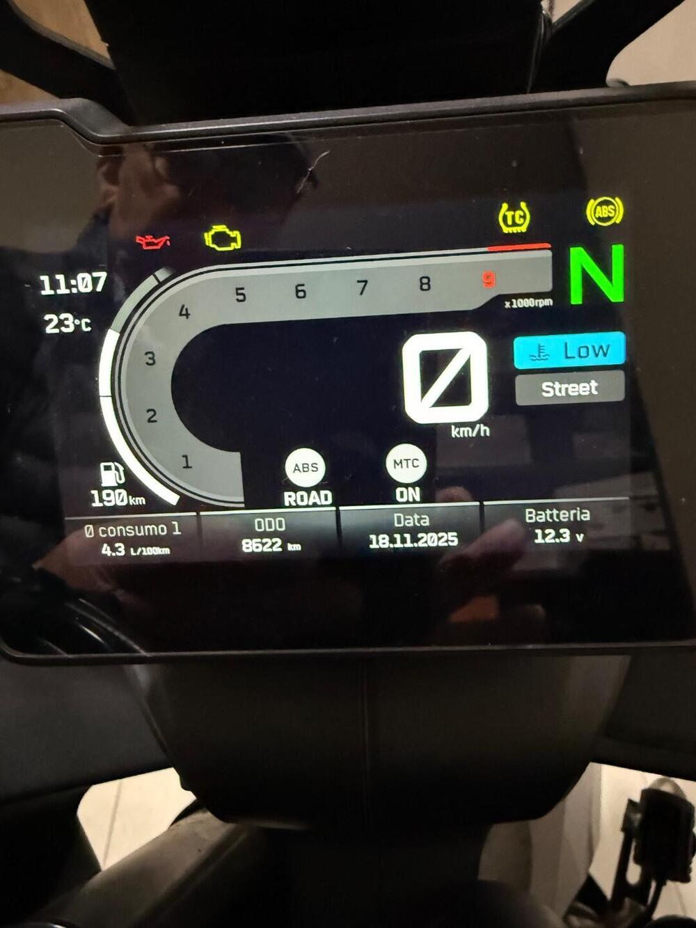 KTM 890 SMT (2023 - 25) (4)