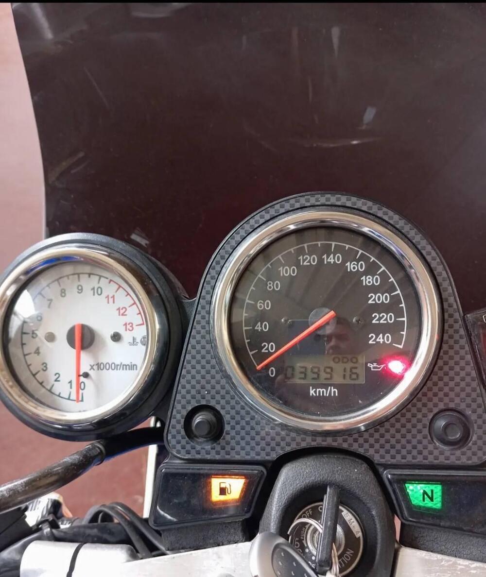 Suzuki SV 650 (1999 - 02) (5)