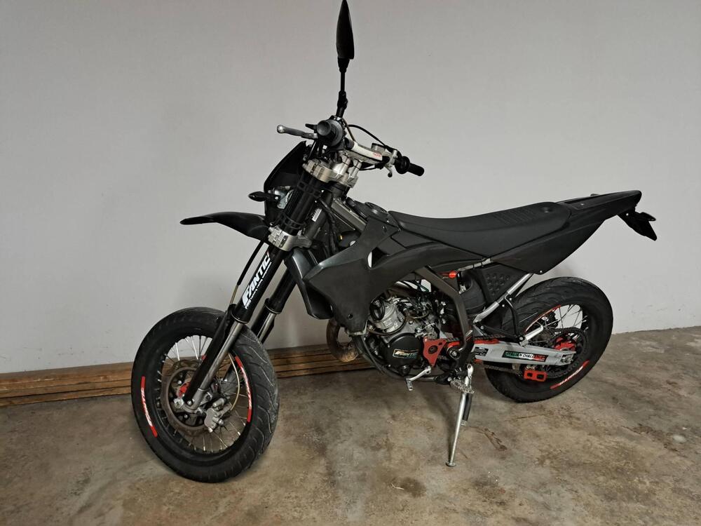 Fantic Motor Motard 50 Performance 2t (2020) (3)