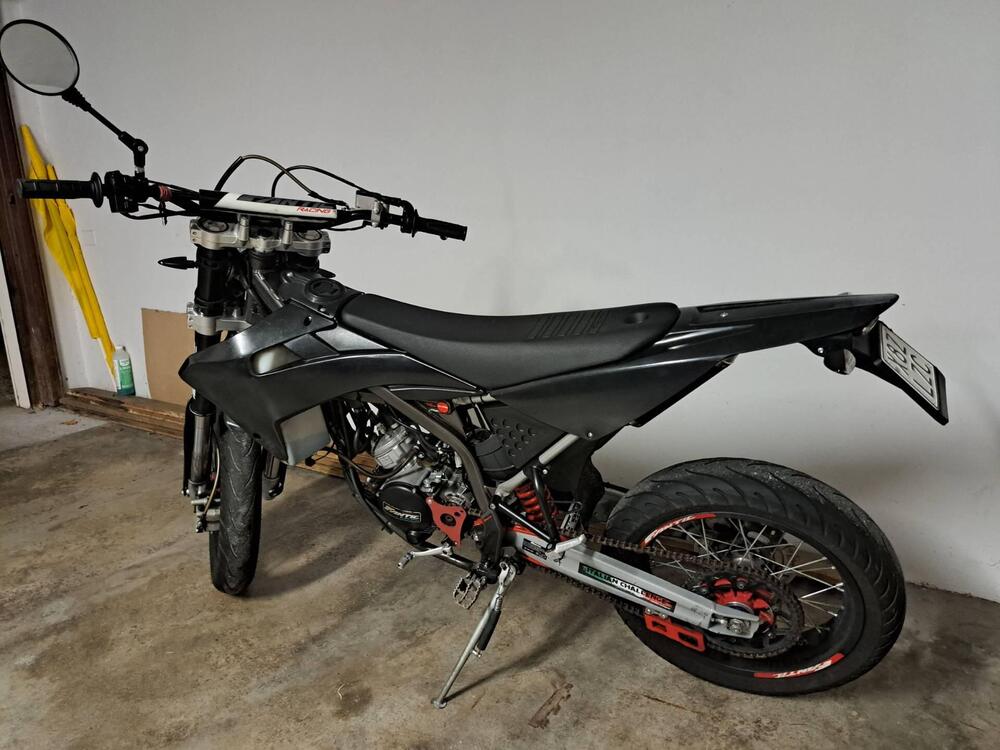 Fantic Motor Motard 50 Performance 2t (2020) (4)