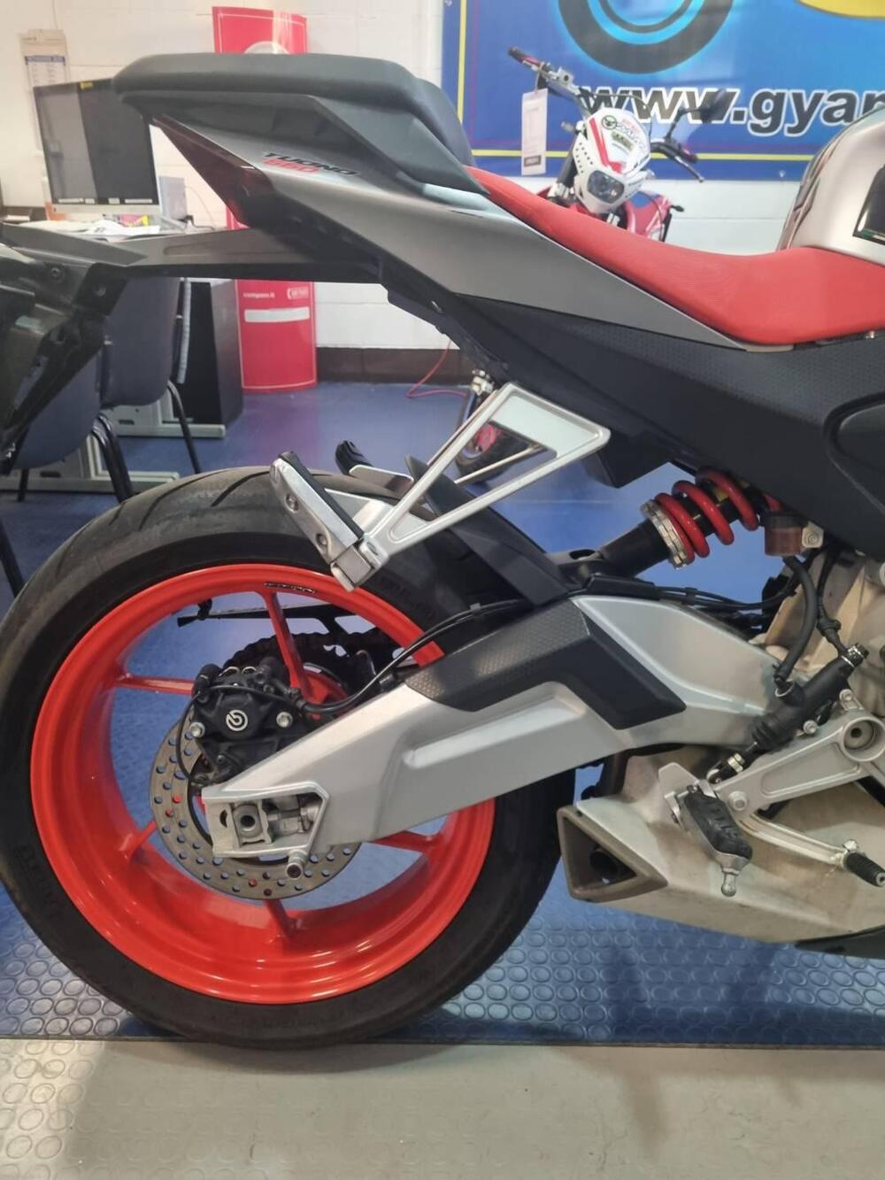 Aprilia Tuono 660 (2021 - 25) (15)