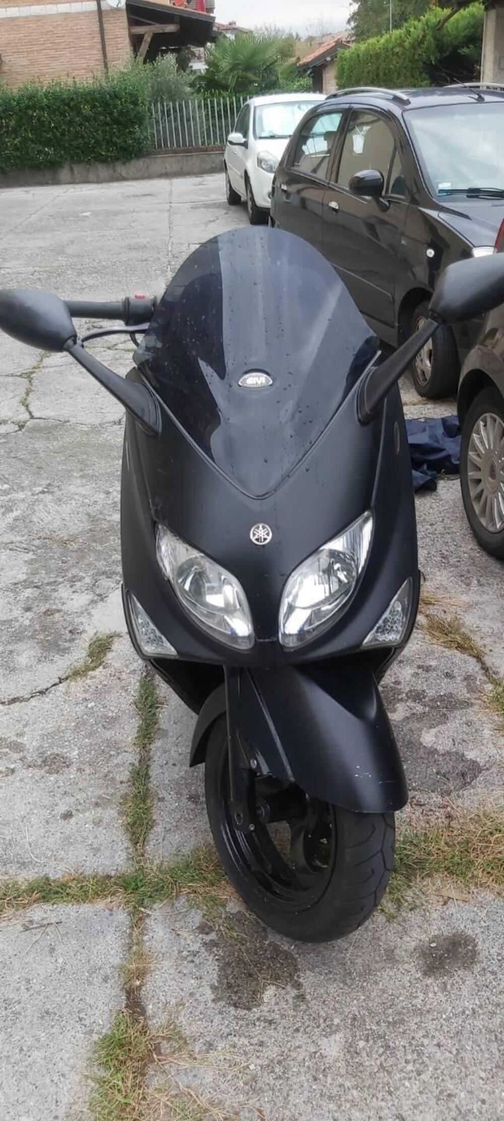 Yamaha T-Max 500 (2001 - 03) (4)