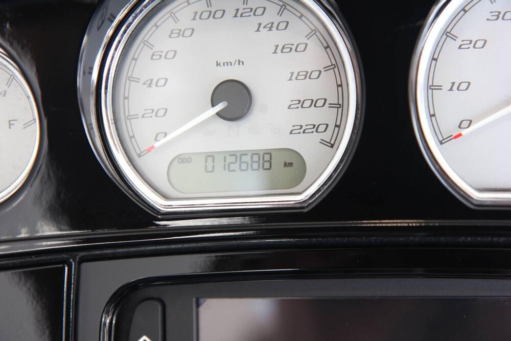 Harley-Davidson 107 Street Glide (2017 - 19) - FLHX (17)