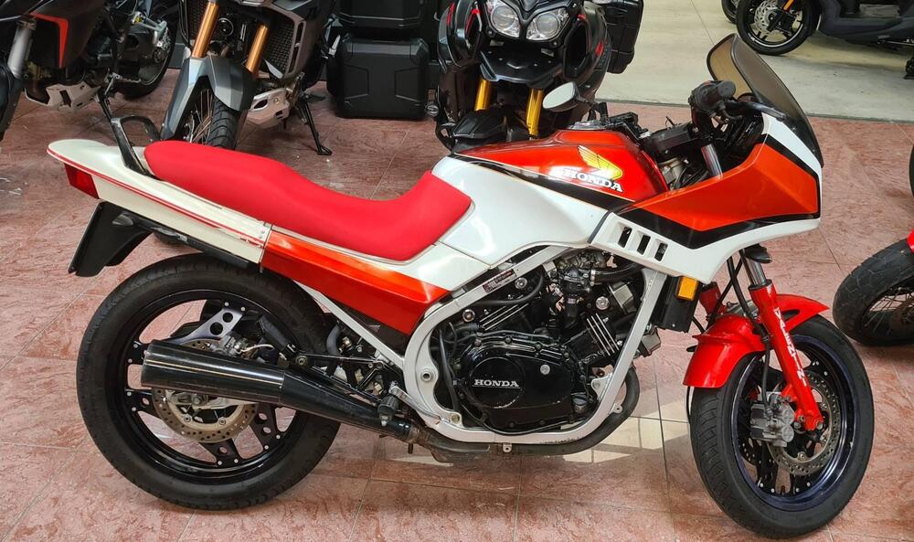 Honda VF 500 F (1983 - 87)
