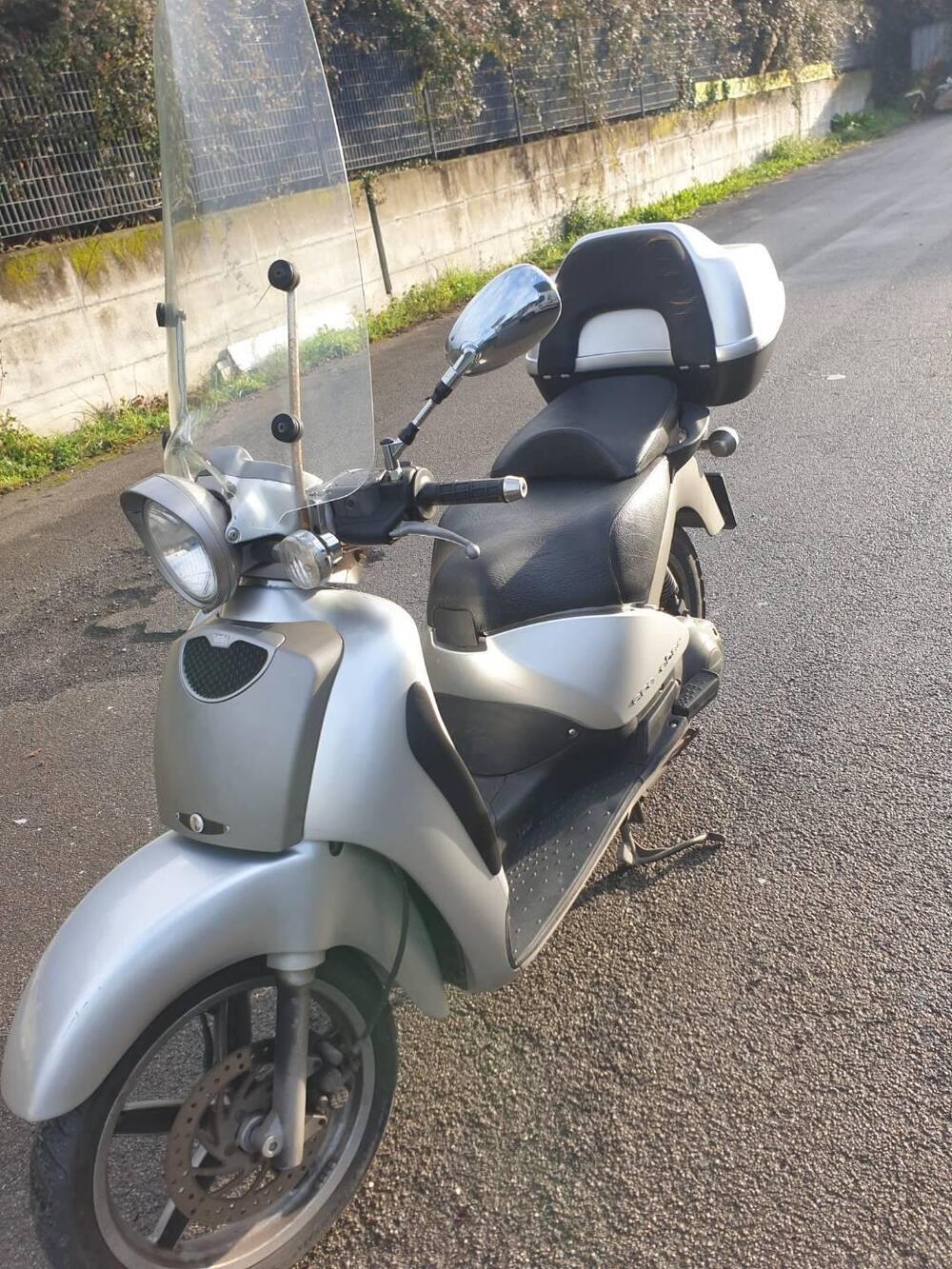 Aprilia Scarabeo 125 (1999 - 06) (2)