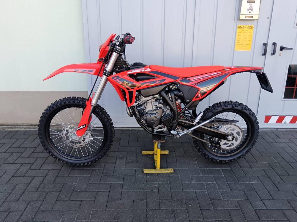 Betamotor RR 125 4T Enduro T (2025 - 26) (2)