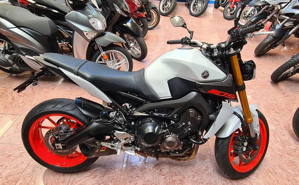 Yamaha MT-09 (2017 - 20) (4)