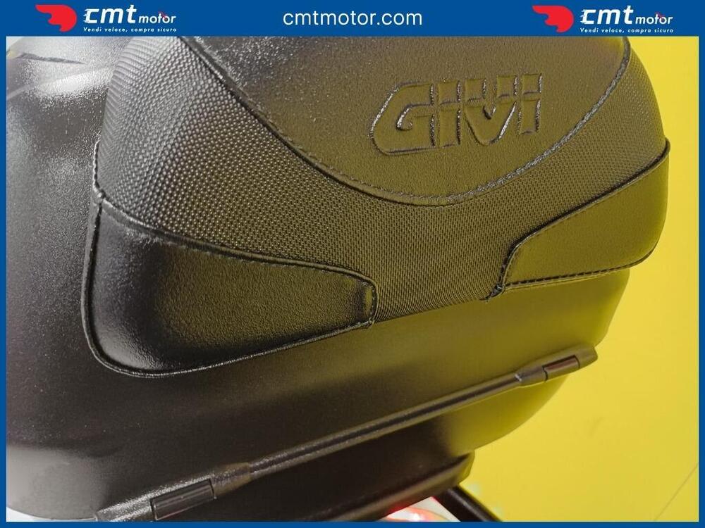 Kl Brera 300 (2022 - 25) (8)