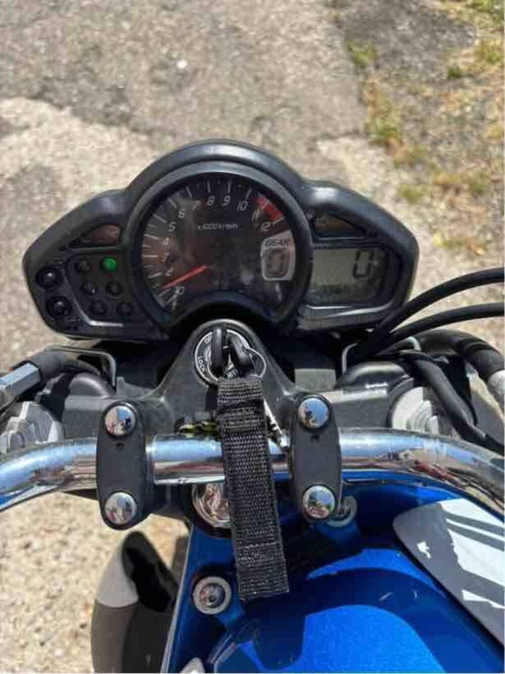 Suzuki Gladius 650 SFV (2009 - 15) (6)