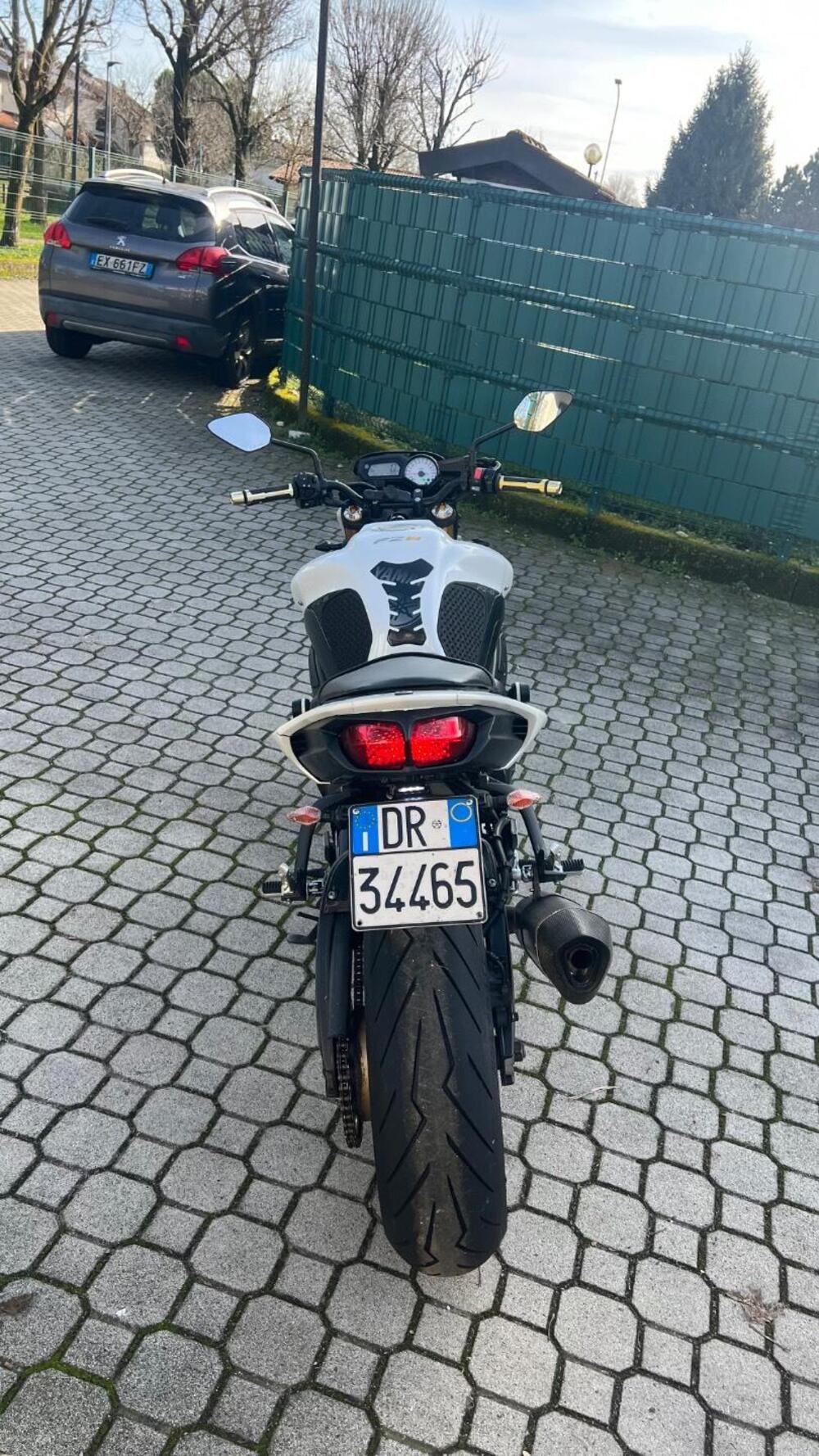 Yamaha FZ8 (2010 - 12) (4)