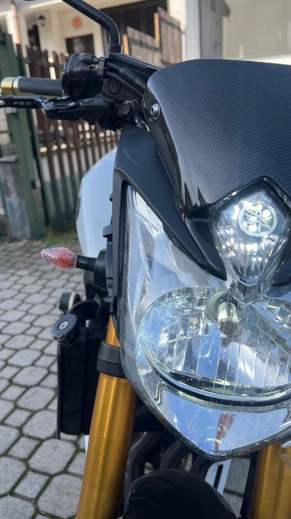 Yamaha FZ8 (2010 - 12) (7)