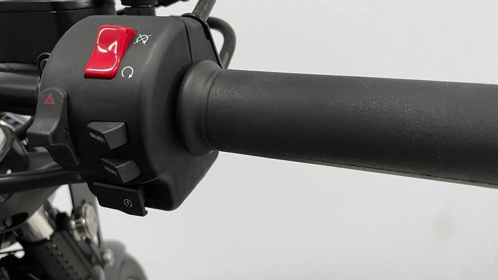 Yamaha XV 950 R ABS (2017 - 20) (15)