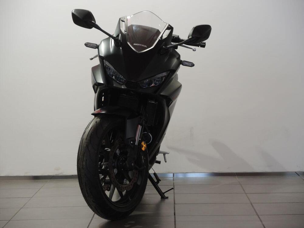 Honda CBR 500 R (2024 - 25) (2)